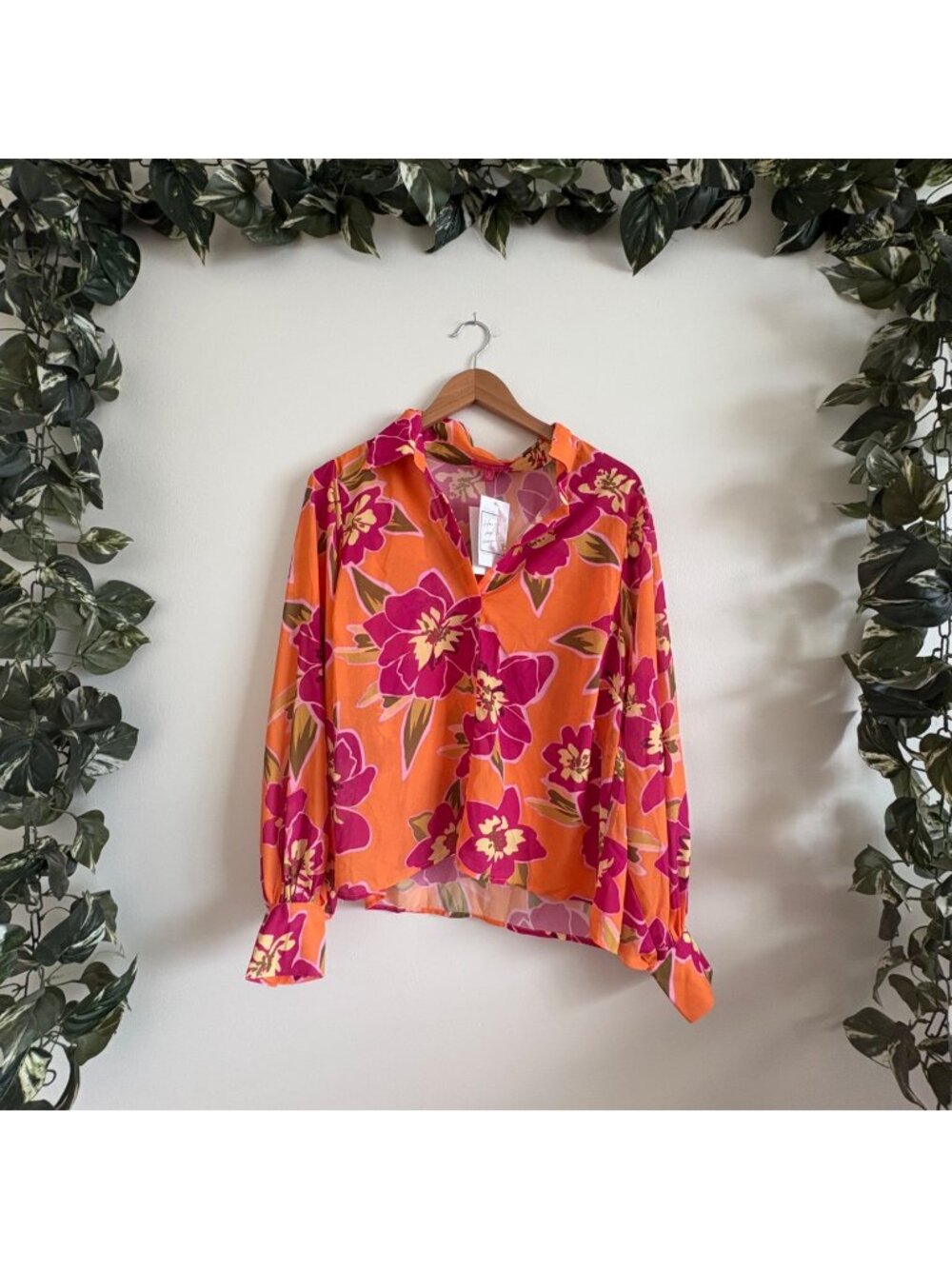 Flying Tomato Alicia Long Sleeve Blouse Floral Orange Pink NWT Women’s Size S